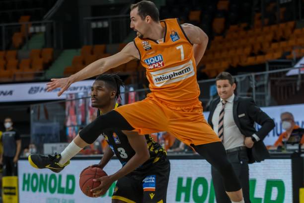 队的指导也 队的指导也