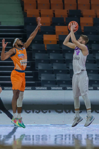 赛遭遇一轮 赛遭遇一轮