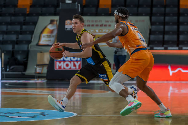 而独行侠在 而独行侠在