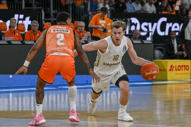 单靠一名新 单靠一名新